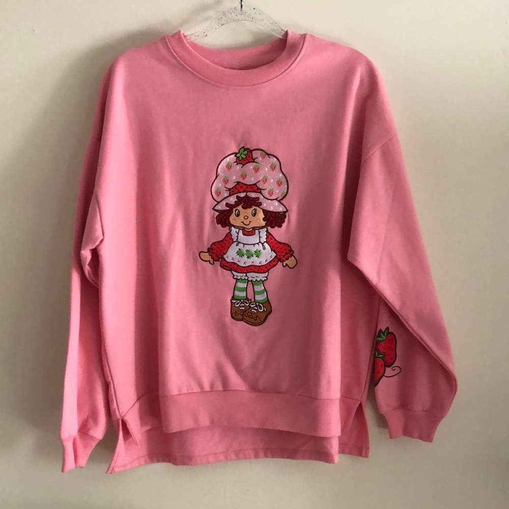 Pink Strawberry Shortcake Doll Graphic Women's Sweatshirt
